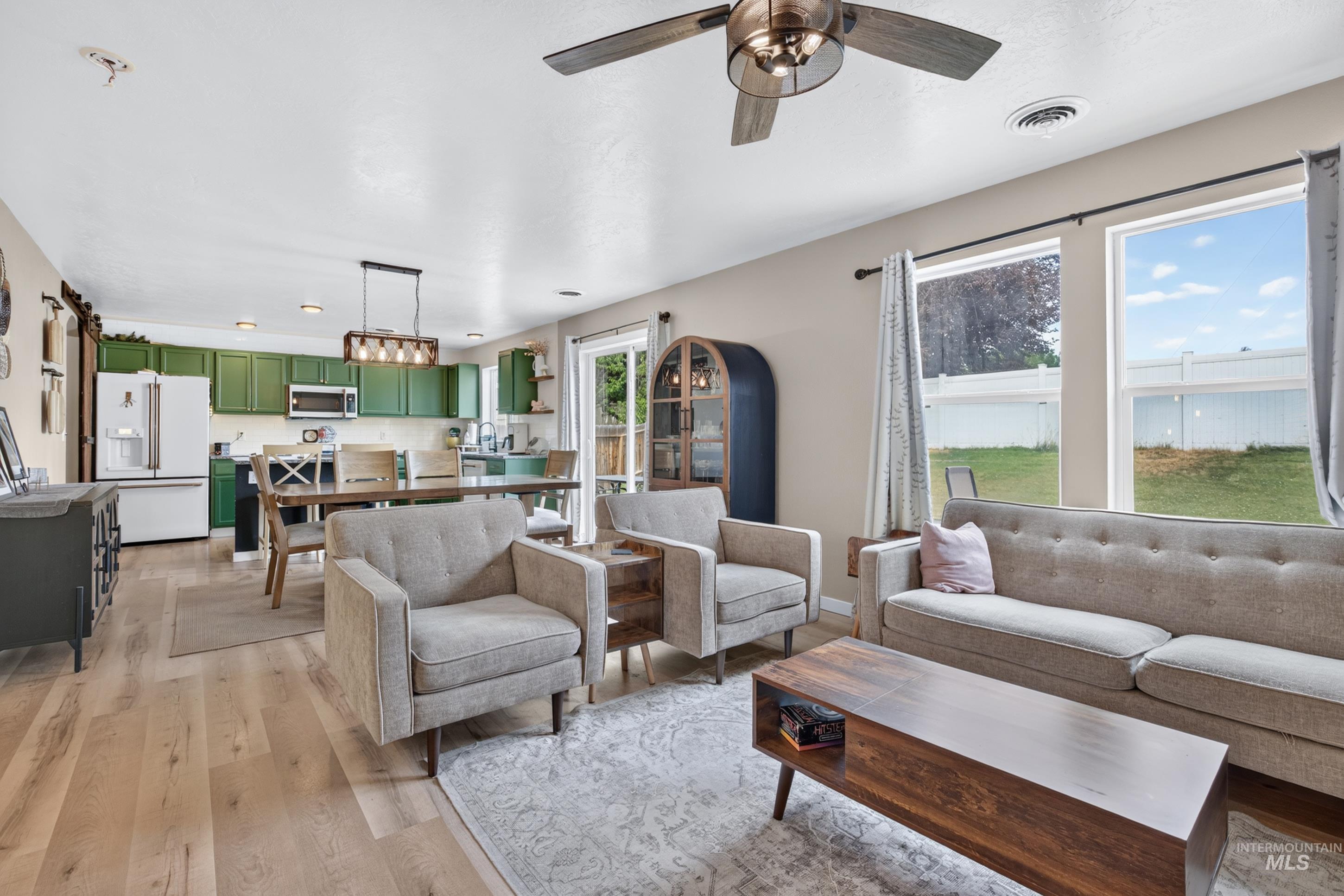 4404 N Alester Ave, Meridian, Idaho 83646-5471, 3 Bedrooms, 2.5 Bathrooms, Residential For Sale, Price $499,900, 98991960