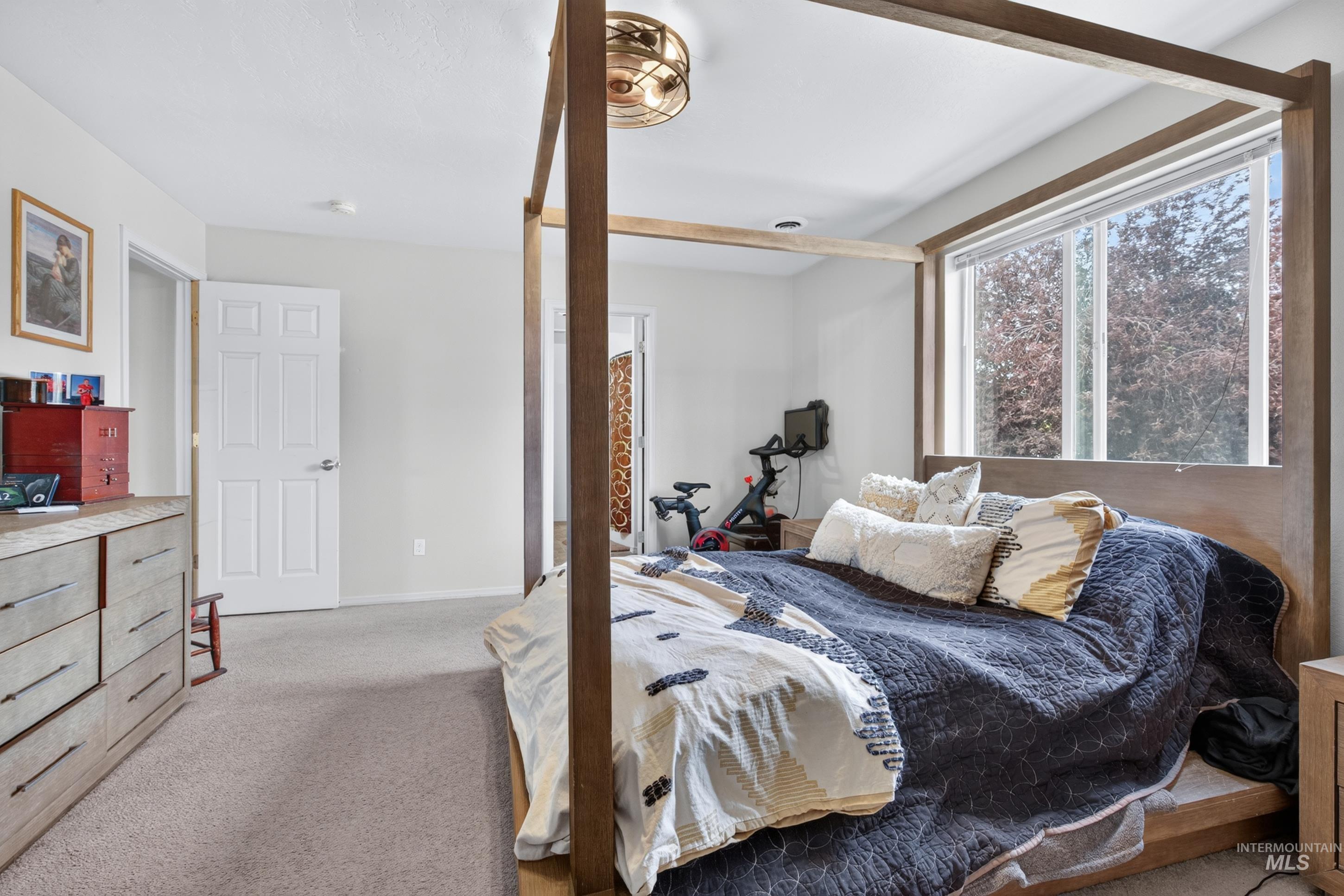 4404 N Alester Ave, Meridian, Idaho 83646-5471, 3 Bedrooms, 2.5 Bathrooms, Residential For Sale, Price $499,900, 98991960