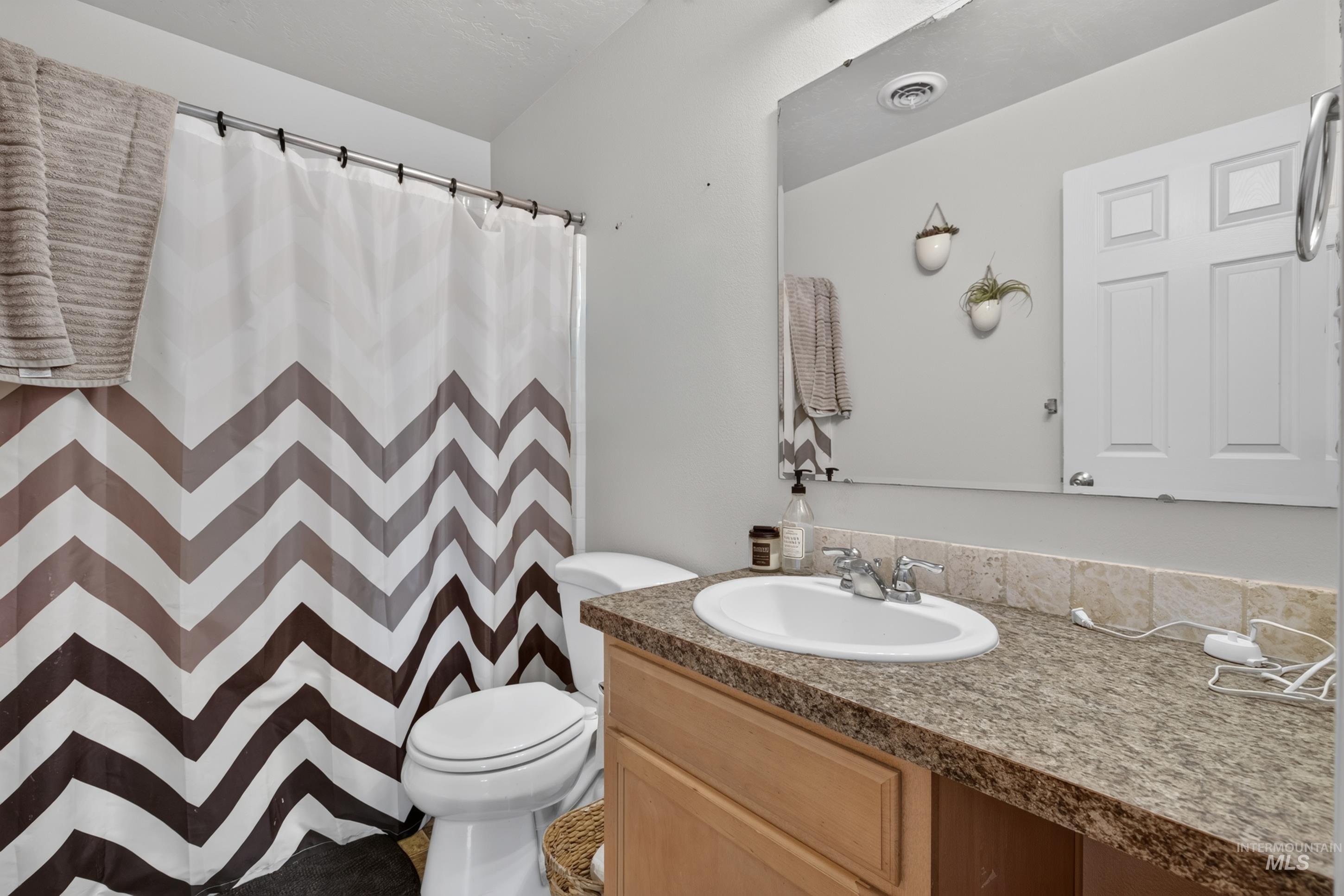 4404 N Alester Ave, Meridian, Idaho 83646-5471, 3 Bedrooms, 2.5 Bathrooms, Residential For Sale, Price $499,900, 98991960
