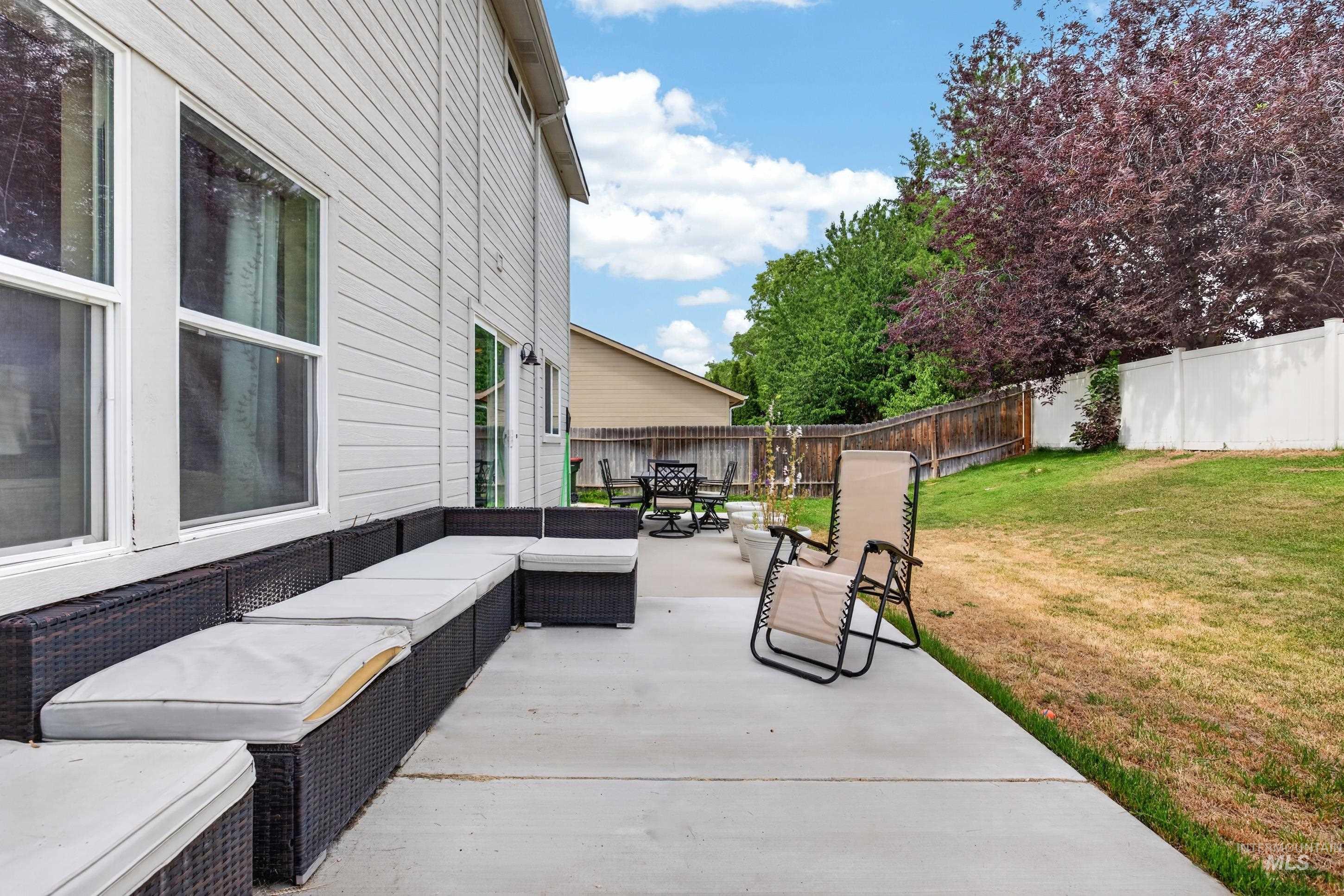 4404 N Alester Ave, Meridian, Idaho 83646-5471, 3 Bedrooms, 2.5 Bathrooms, Residential For Sale, Price $499,900, 98991960