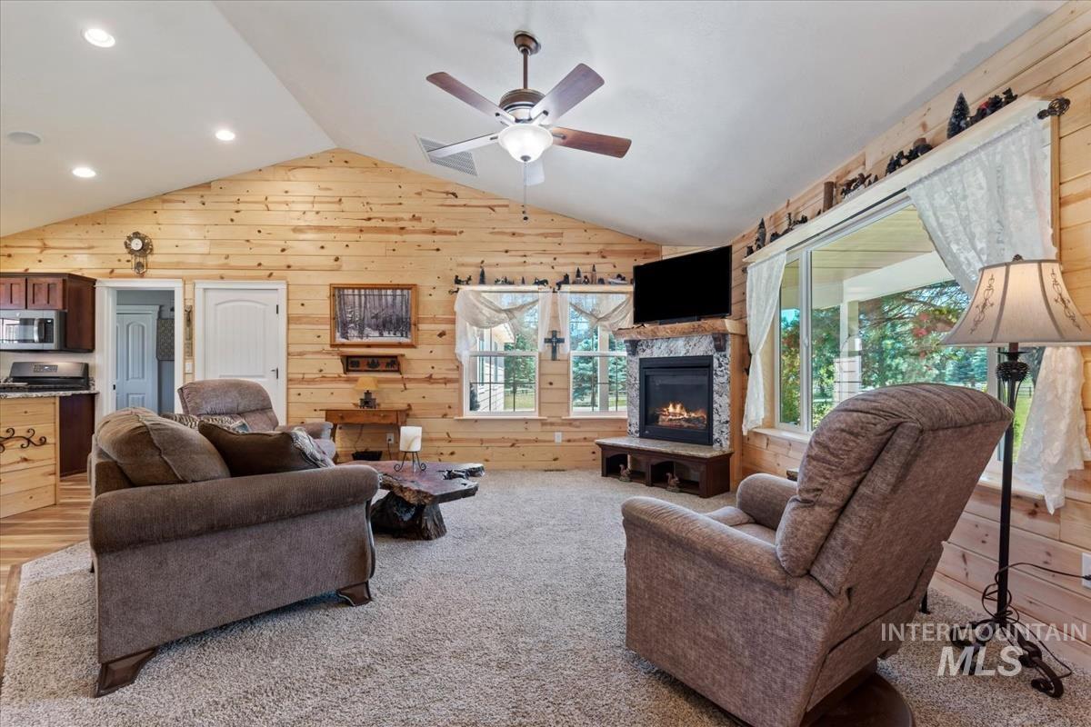 26 Quail Run, Garden Valley, Idaho 83622, 3 Bedrooms, 2 Bathrooms, Residential For Sale, Price $1,200,000, 98991962