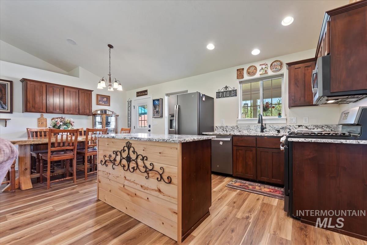 26 Quail Run, Garden Valley, Idaho 83622, 3 Bedrooms, 2 Bathrooms, Residential For Sale, Price $1,200,000, 98991962