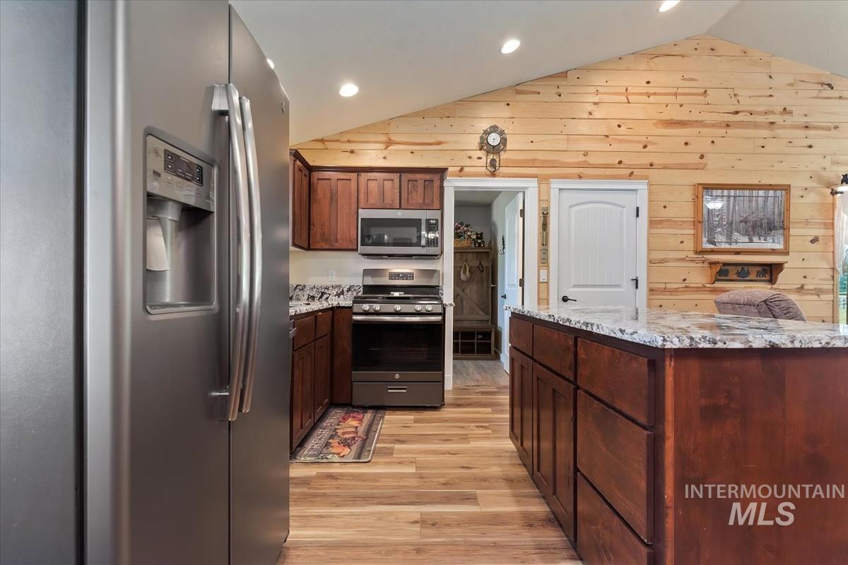 26 Quail Run, Garden Valley, Idaho 83622, 3 Bedrooms, 2 Bathrooms, Residential For Sale, Price $1,200,000, 98991962