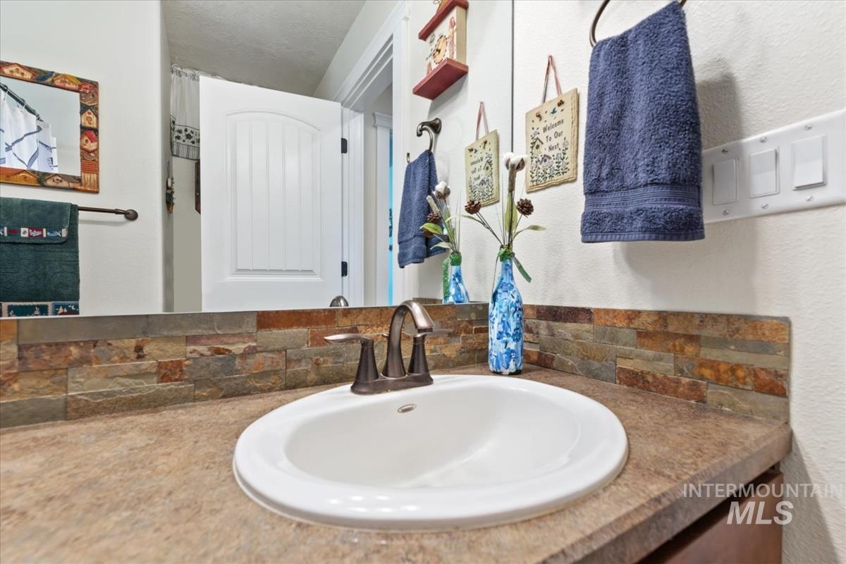 26 Quail Run, Garden Valley, Idaho 83622, 3 Bedrooms, 2 Bathrooms, Residential For Sale, Price $1,200,000, 98991962