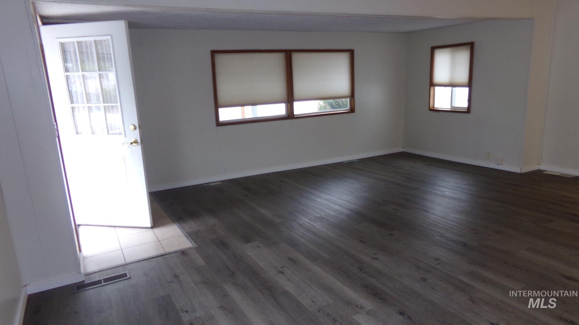 913 Preston Ave, Lewiston, Idaho 83501, 2 Bedrooms, 1.5 Bathrooms, Residential For Sale, Price $74,900, 98991964