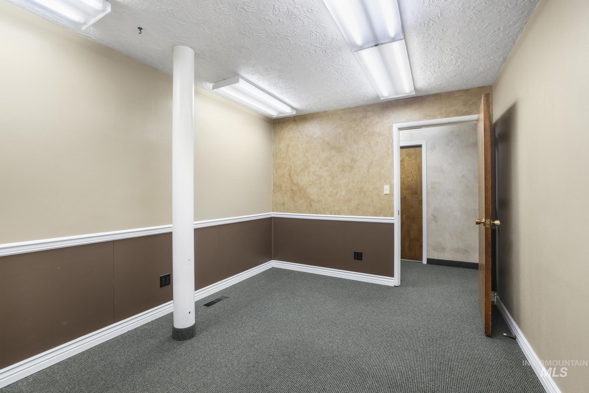 1020 Main Street, Buhl, Idaho 83316, Business/Commercial For Sale, Price $150,000,MLS 98991965