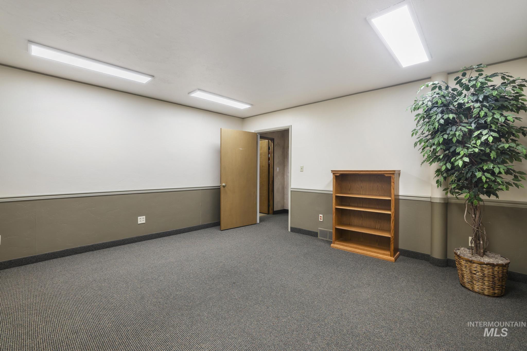 1020 Main Street, Buhl, Idaho 83316, Business/Commercial For Sale, Price $150,000,MLS 98991965