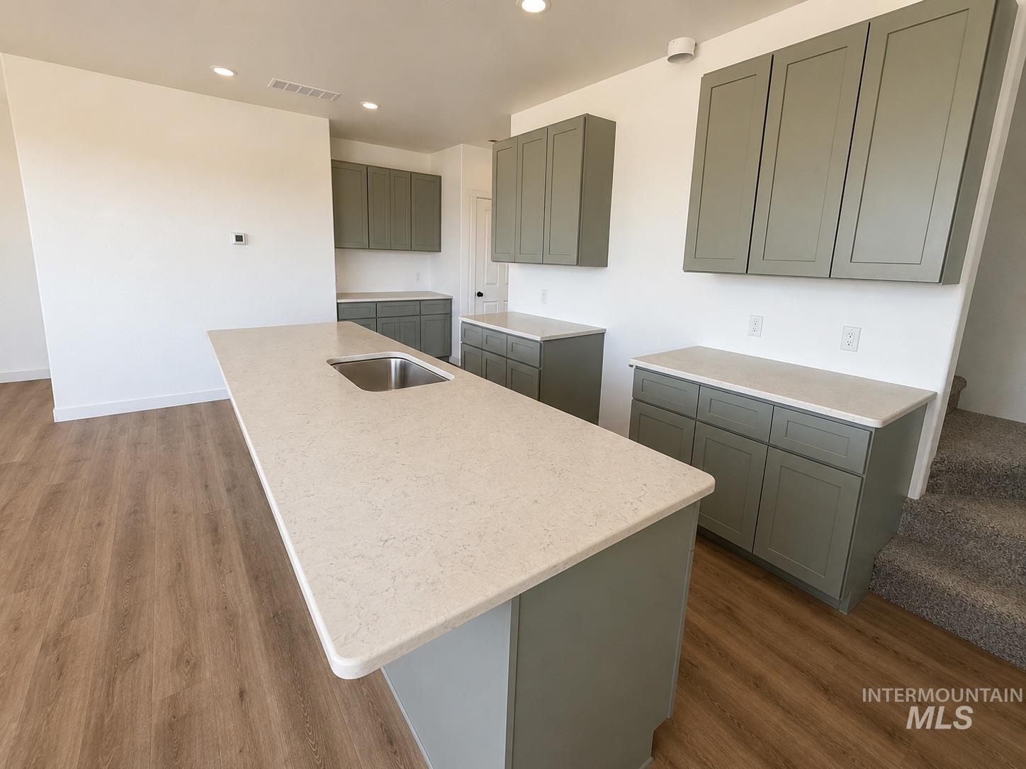 1115 Edington Avenue, Moscow, Idaho 83843, 4 Bedrooms, 3 Bathrooms, Residential For Sale, Price $590,000,MLS 98991970