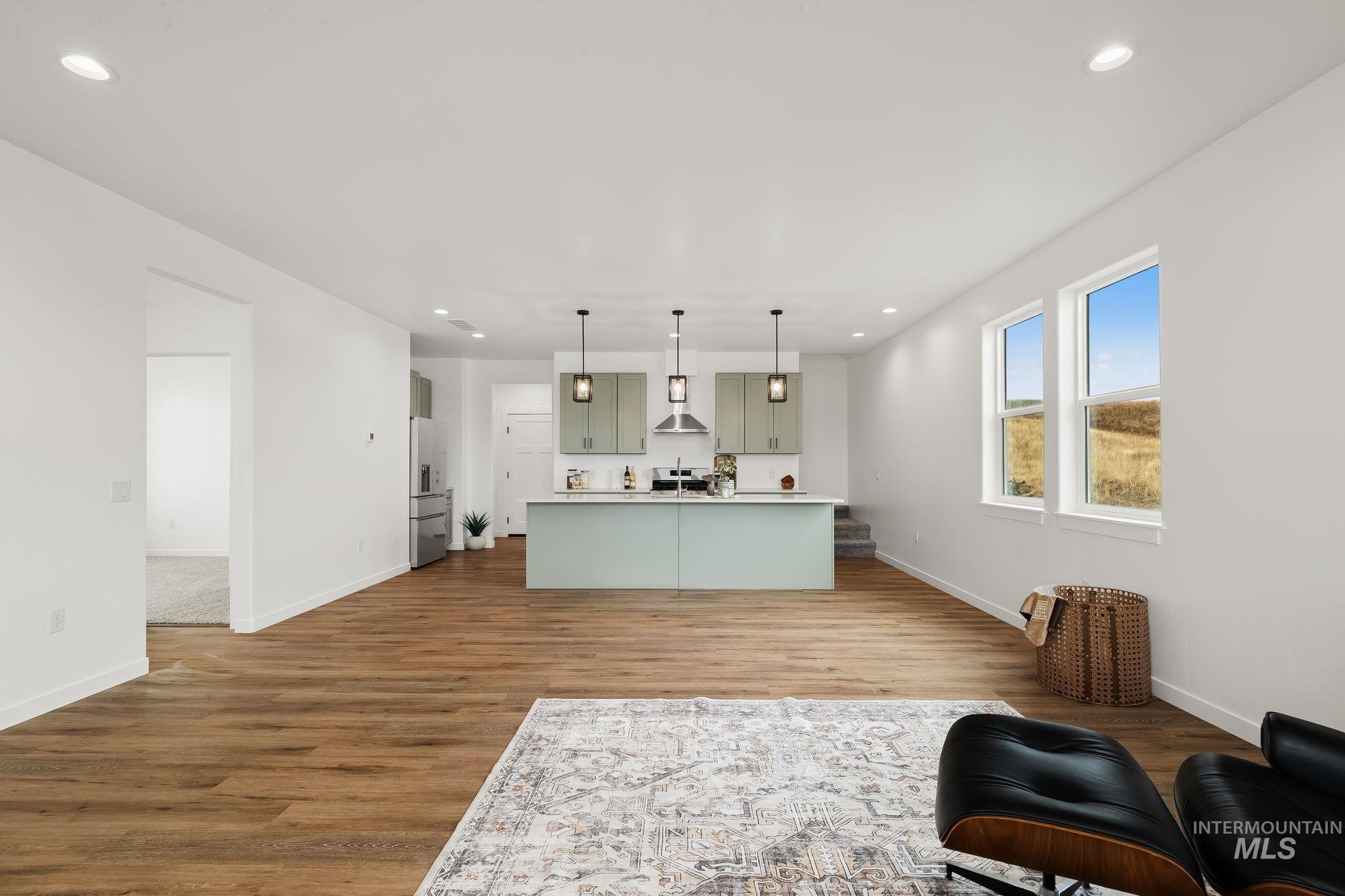 1115 Edington Avenue, Moscow, Idaho 83843, 5 Bedrooms, 3 Bathrooms, Residential For Sale, Price $569,999, 98991970