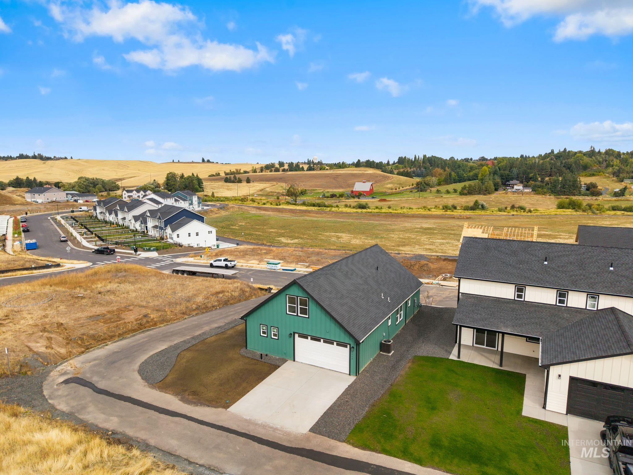 1115 Edington Avenue, Moscow, Idaho 83843, 5 Bedrooms, 3 Bathrooms, Residential For Sale, Price $569,999, 98991970