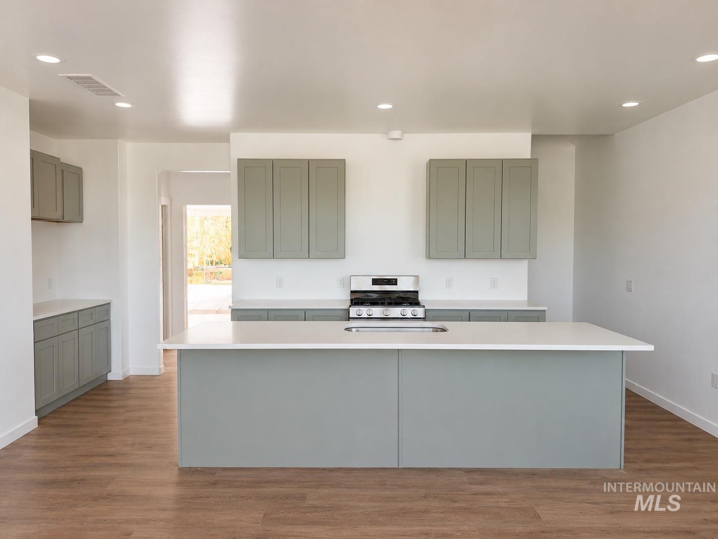 1115 Edington Avenue, Moscow, Idaho 83843, 4 Bedrooms, 3 Bathrooms, Residential For Sale, Price $590,000,MLS 98991970