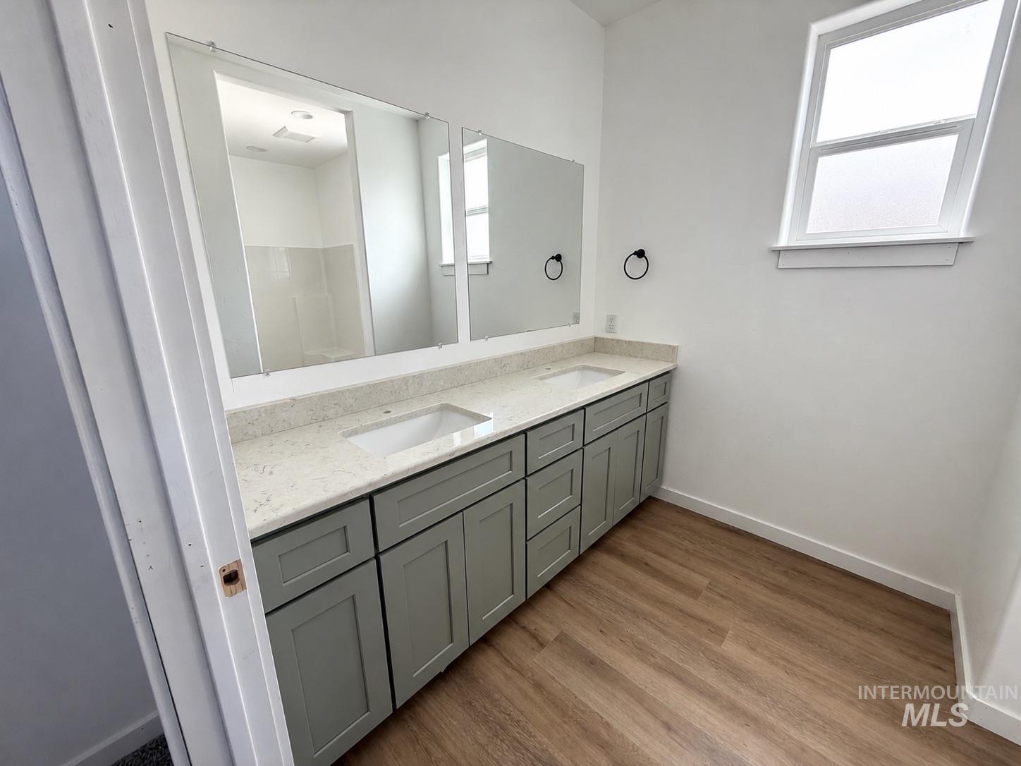 1115 Edington Avenue, Moscow, Idaho 83843, 4 Bedrooms, 3 Bathrooms, Residential For Sale, Price $590,000,MLS 98991970