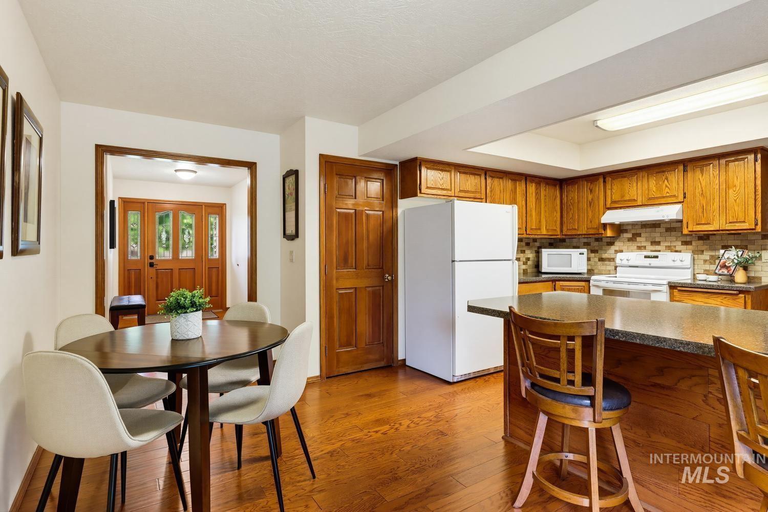 2975 E Autumn Way, Meridian, Idaho 83642, 3 Bedrooms, 2 Bathrooms, Residential For Sale, Price $637,700, 98991976