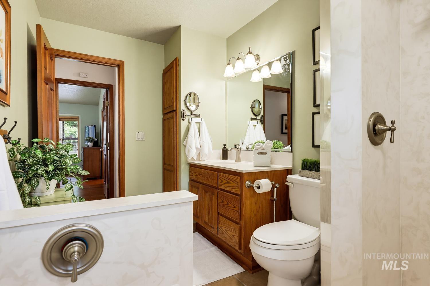 2975 E Autumn Way, Meridian, Idaho 83642, 3 Bedrooms, 2 Bathrooms, Residential For Sale, Price $637,700, 98991976