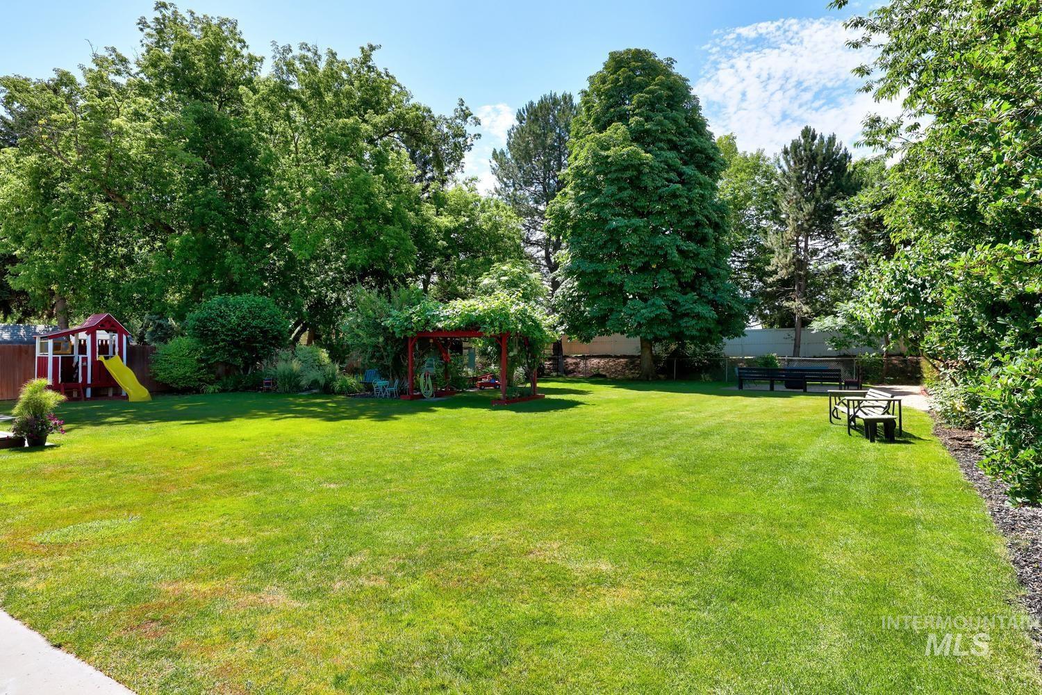 2975 E Autumn Way, Meridian, Idaho 83642, 3 Bedrooms, 2 Bathrooms, Residential For Sale, Price $637,700, 98991976