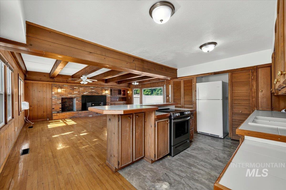2160 S Five Mile, Boise, Idaho 83709, 5 Bedrooms, 4.5 Bathrooms, Residential For Sale, Price $725,000,MLS 98991979
