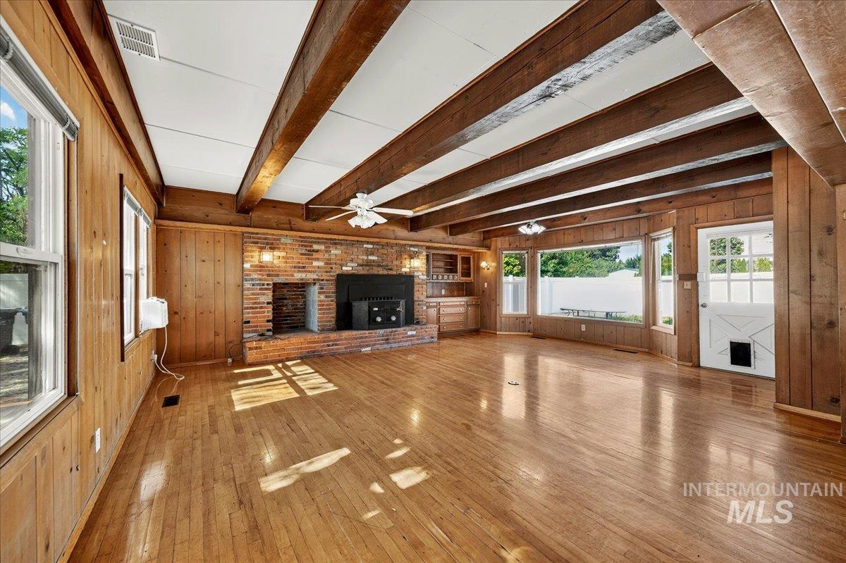2160 S Five Mile, Boise, Idaho 83709, 5 Bedrooms, 4.5 Bathrooms, Residential For Sale, Price $725,000,MLS 98991979