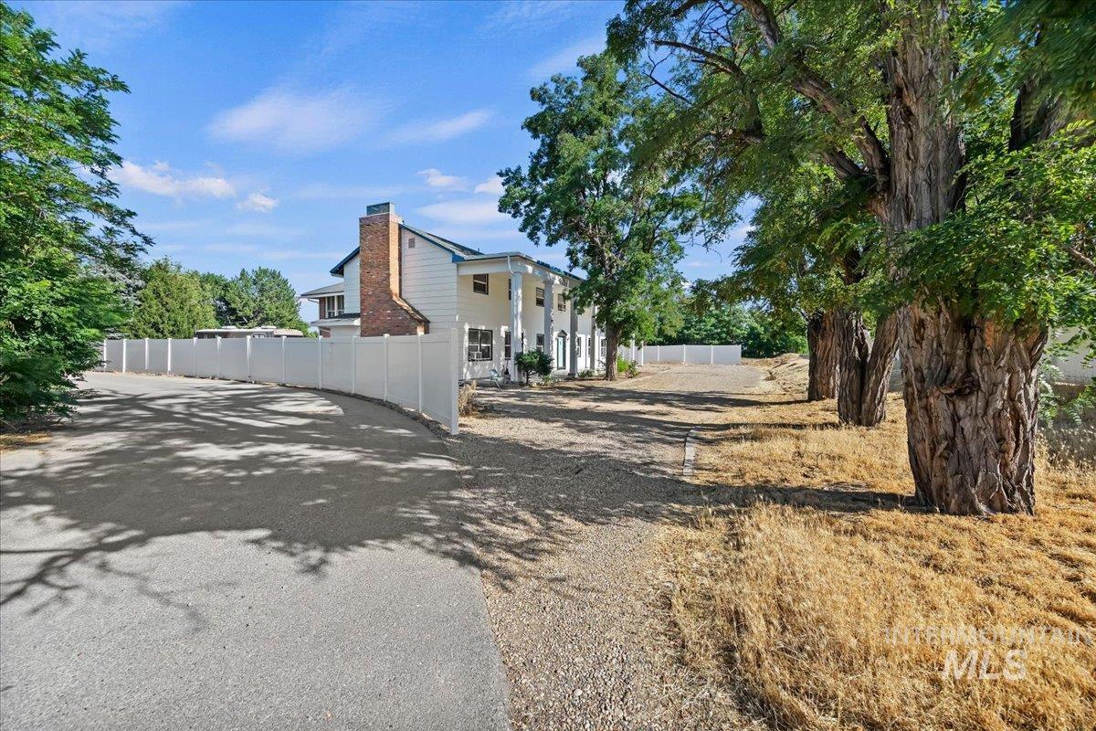 2160 S Five Mile, Boise, Idaho 83709, 5 Bedrooms, 4.5 Bathrooms, Residential For Sale, Price $725,000,MLS 98991979