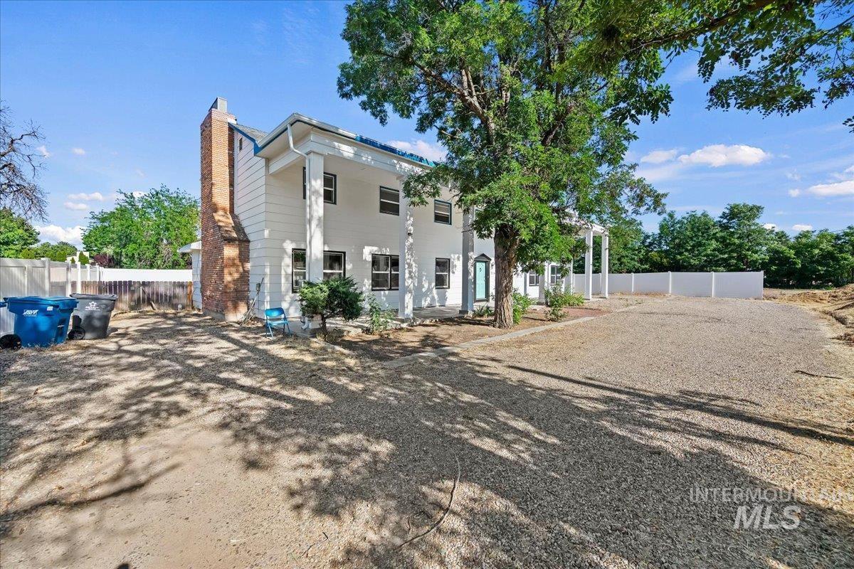 2160 S Five Mile, Boise, Idaho 83709, 5 Bedrooms, 4.5 Bathrooms, Residential For Sale, Price $725,000,MLS 98991979
