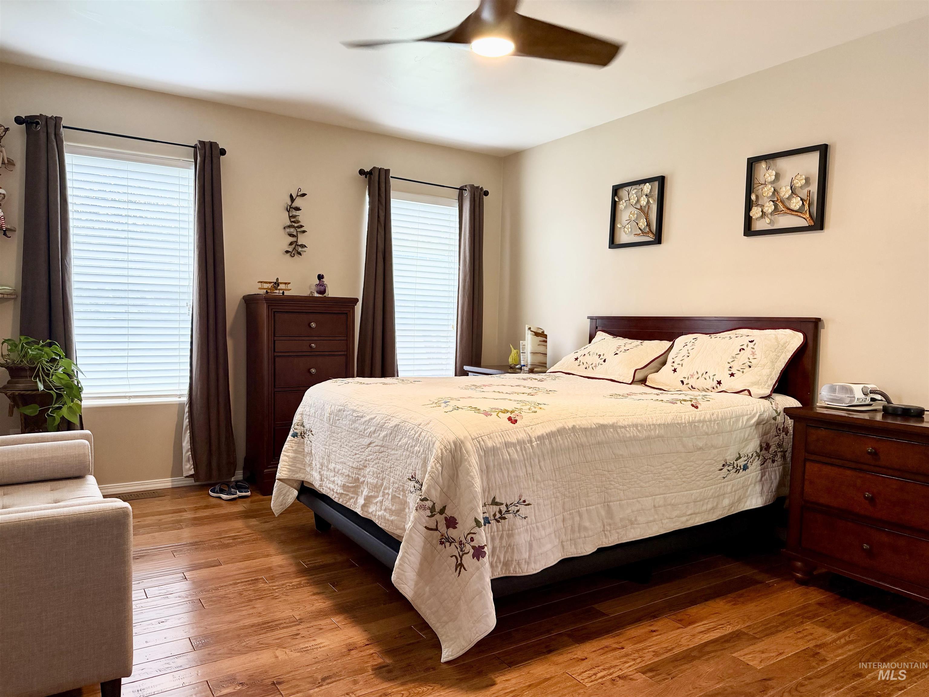 1257 Fiesta Way, Twin Falls, Idaho 83301-8265, 3 Bedrooms, 2 Bathrooms, Residential For Sale, Price $398,900,MLS 98991980