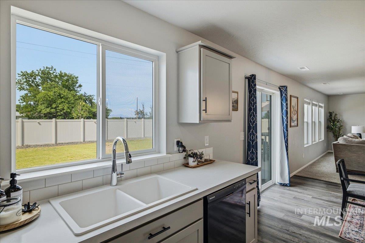 4815 Rose Gold St., Caldwell, Idaho 83605, 4 Bedrooms, 2.5 Bathrooms, Residential For Sale, Price $475,000,MLS 98991982