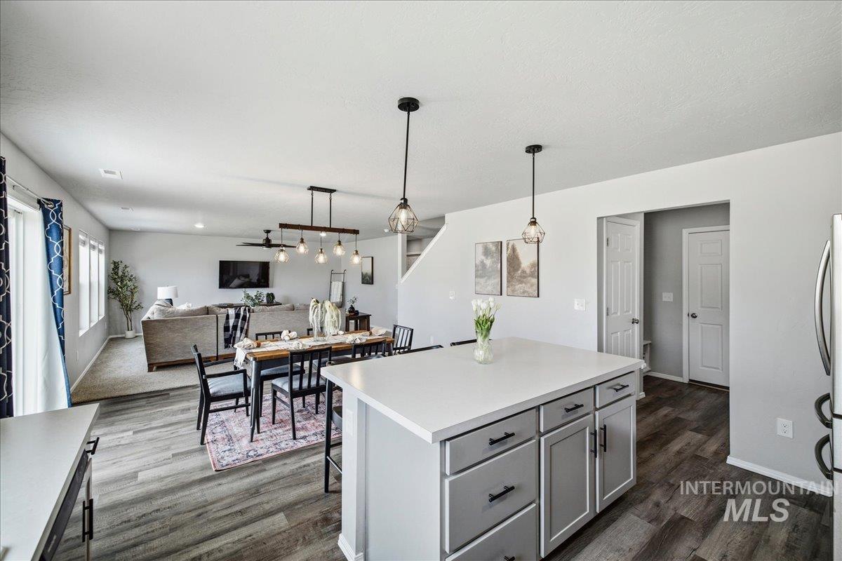4815 Rose Gold St., Caldwell, Idaho 83605, 4 Bedrooms, 2.5 Bathrooms, Residential For Sale, Price $475,000,MLS 98991982