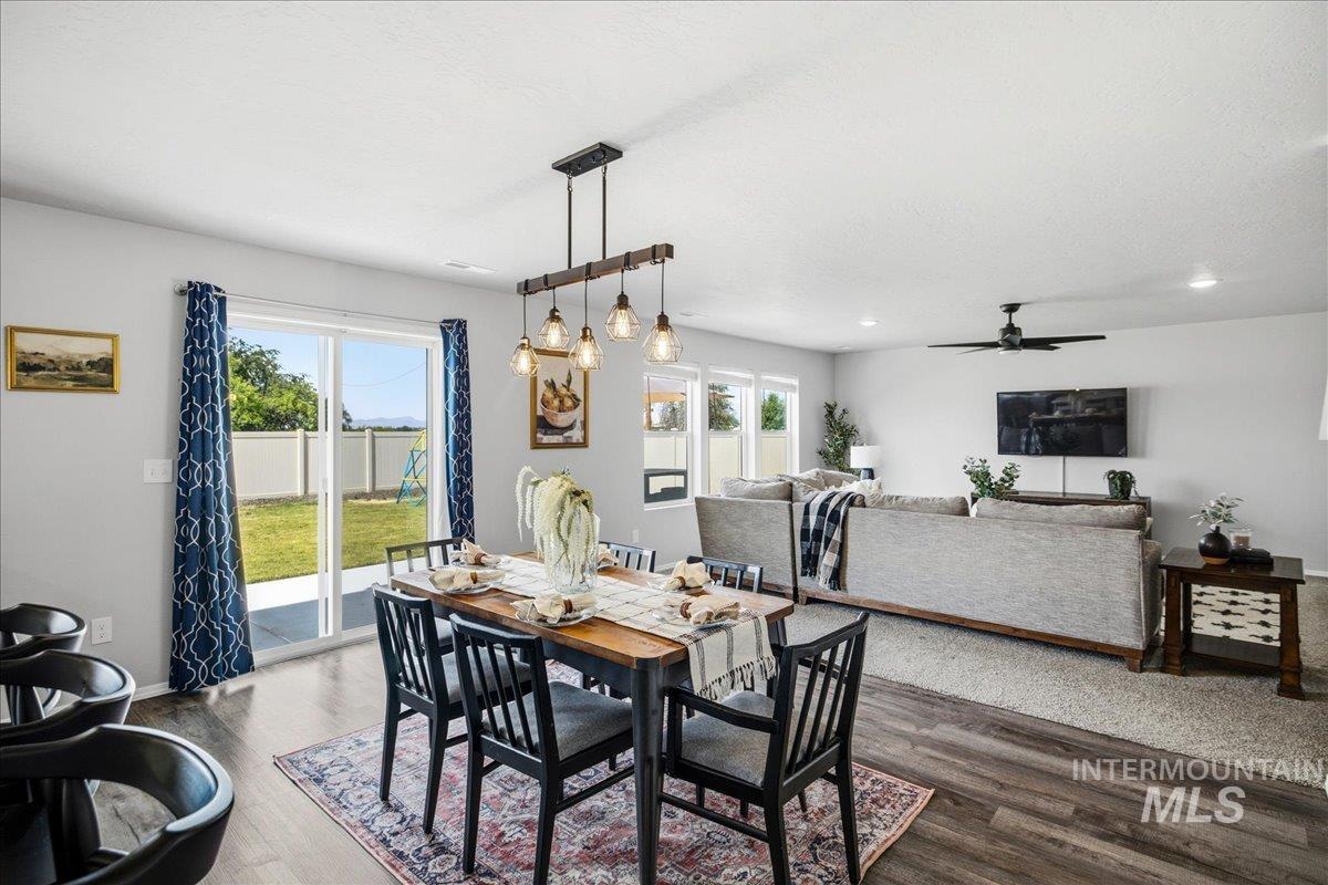 4815 Rose Gold St., Caldwell, Idaho 83605, 4 Bedrooms, 2.5 Bathrooms, Residential For Sale, Price $475,000,MLS 98991982