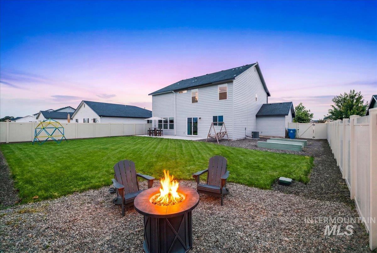 4815 Rose Gold St., Caldwell, Idaho 83605, 4 Bedrooms, 2.5 Bathrooms, Residential For Sale, Price $475,000,MLS 98991982