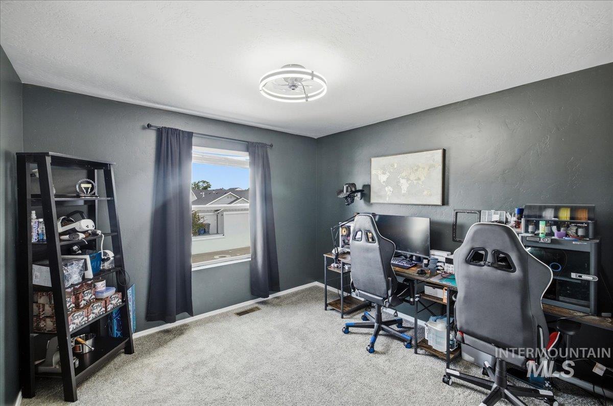 4815 Rose Gold St., Caldwell, Idaho 83605, 4 Bedrooms, 2.5 Bathrooms, Residential For Sale, Price $475,000,MLS 98991982