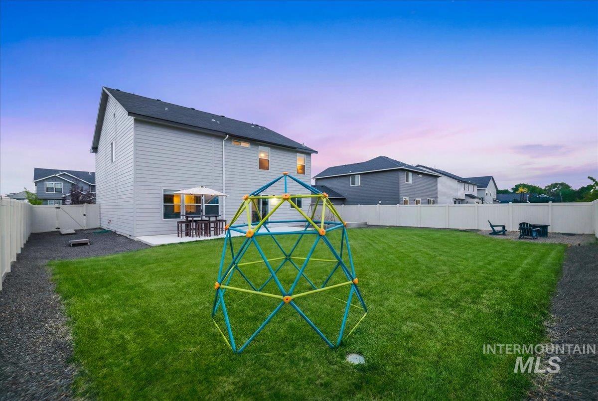 4815 Rose Gold St., Caldwell, Idaho 83605, 4 Bedrooms, 2.5 Bathrooms, Residential For Sale, Price $475,000,MLS 98991982