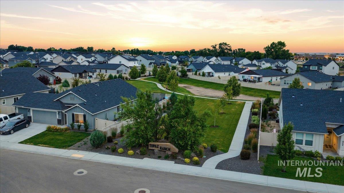 4815 Rose Gold St., Caldwell, Idaho 83605, 4 Bedrooms, 2.5 Bathrooms, Residential For Sale, Price $475,000,MLS 98991982