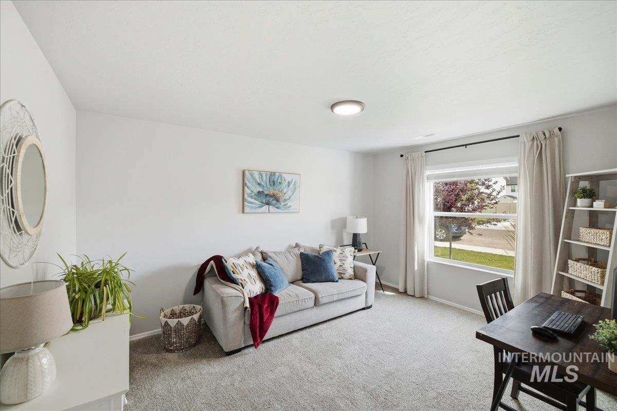 4815 Rose Gold St., Caldwell, Idaho 83605, 4 Bedrooms, 2.5 Bathrooms, Residential For Sale, Price $475,000,MLS 98991982