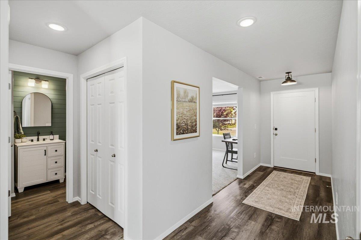 4815 Rose Gold St., Caldwell, Idaho 83605, 4 Bedrooms, 2.5 Bathrooms, Residential For Sale, Price $475,000,MLS 98991982