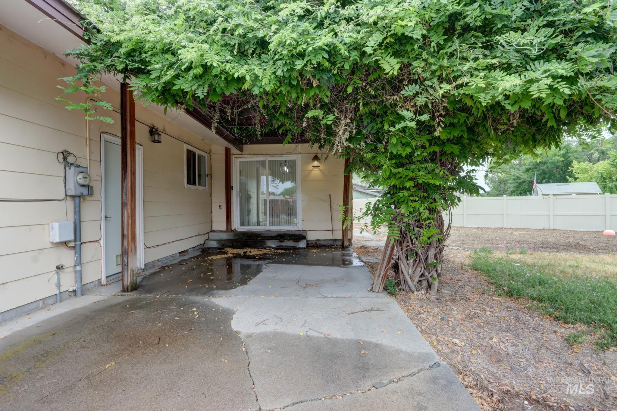 1192 SW 12th Ave, Ontario, Oregon 97914, 5 Bedrooms, 3 Bathrooms, Residential For Sale, Price $399,000,MLS 98991983