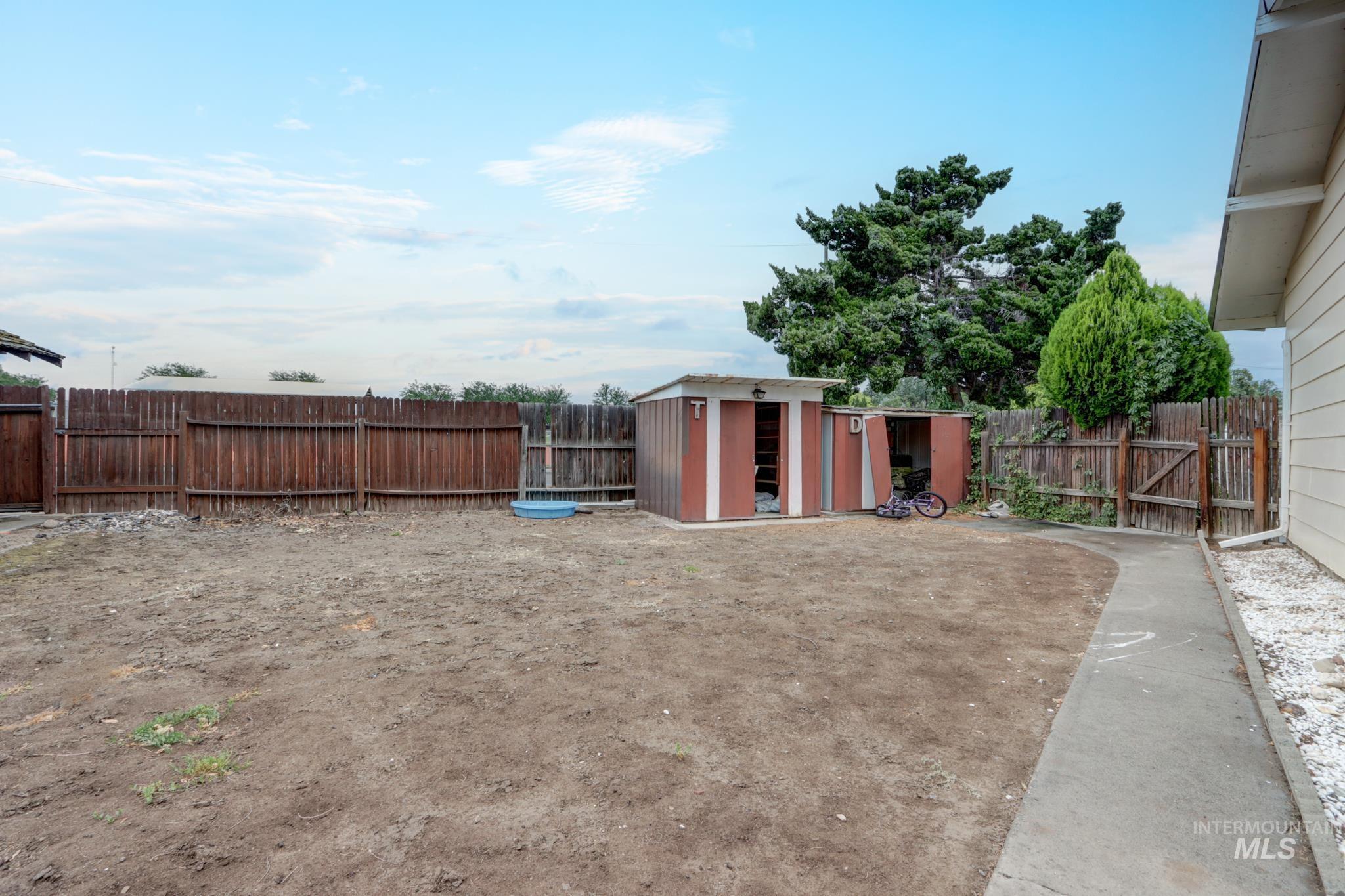 1192 SW 12th Ave, Ontario, Oregon 97914, 5 Bedrooms, 3 Bathrooms, Residential For Sale, Price $399,000,MLS 98991983