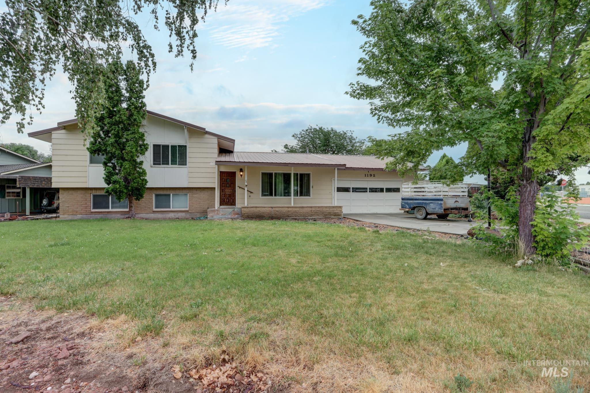 1192 SW 12th Ave, Ontario, Oregon 97914, 5 Bedrooms, 3 Bathrooms, Residential For Sale, Price $399,000,MLS 98991983
