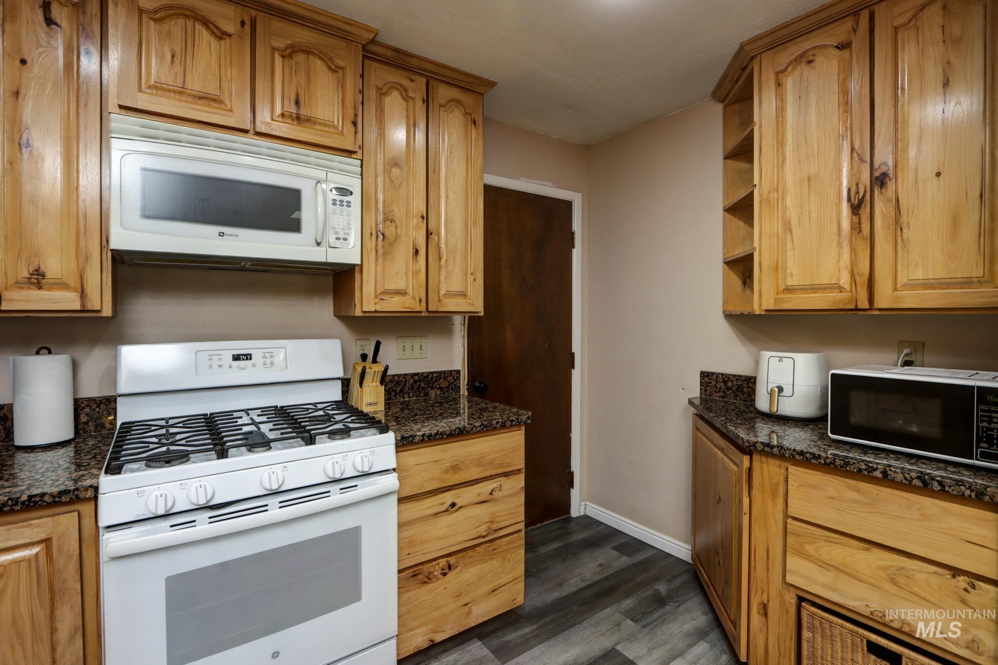 1192 SW 12th Ave, Ontario, Oregon 97914, 5 Bedrooms, 3 Bathrooms, Residential For Sale, Price $399,000,MLS 98991983