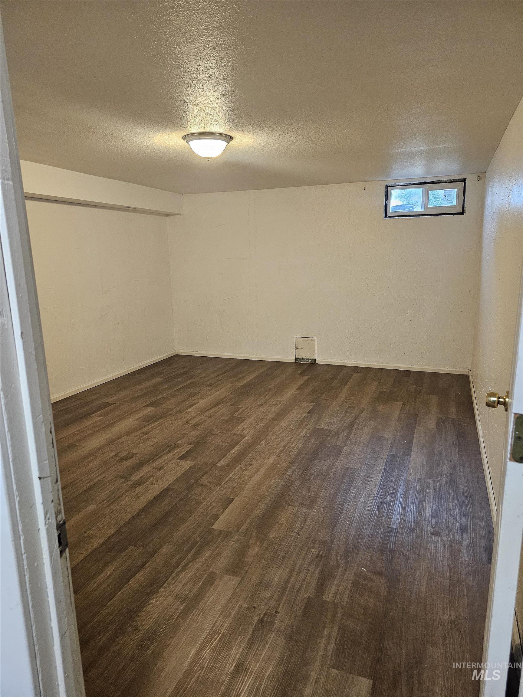 1722 11th ave, Lewiston, Idaho 83501, 4 Bedrooms, 2 Bathrooms, Residential For Sale, Price $245,000,MLS 98991985