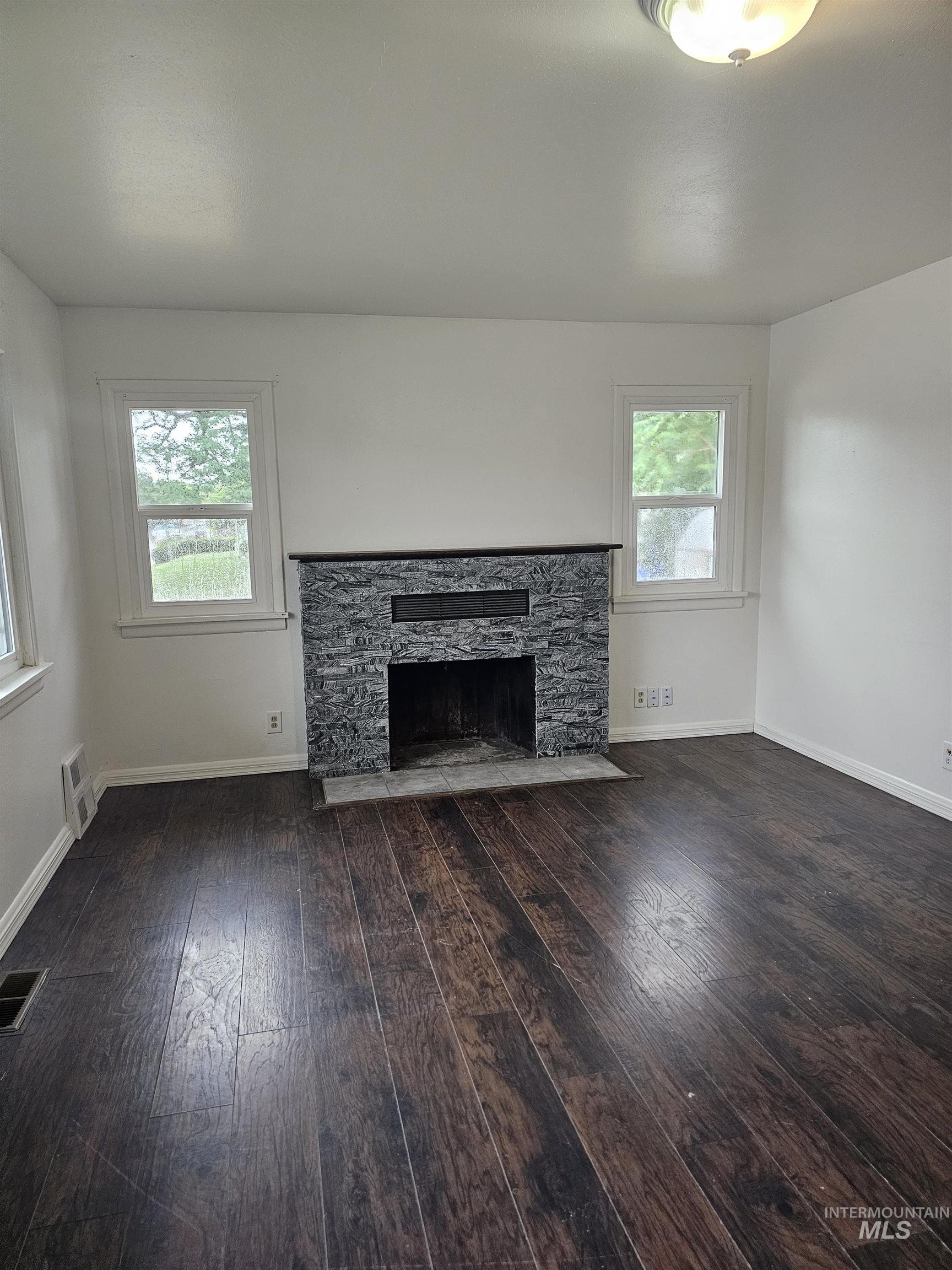 1722 11th ave, Lewiston, Idaho 83501, 4 Bedrooms, 2 Bathrooms, Residential For Sale, Price $245,000,MLS 98991985