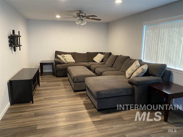 453 S S White Cloud Dr, Boise, Idaho 83709, 2 Bedrooms, 2 Bathrooms, Residential Income For Sale, Price $649,900,MLS 98991986