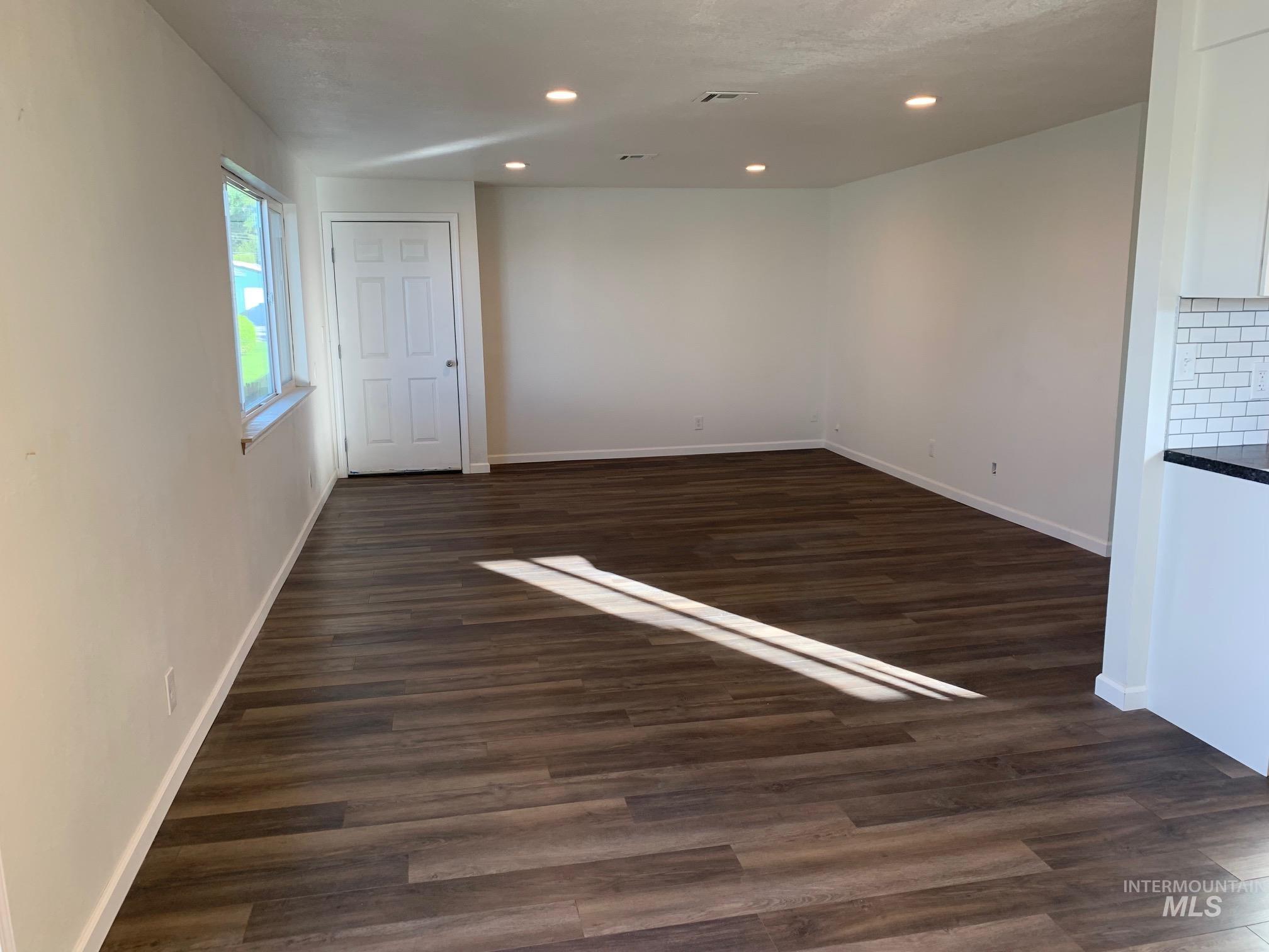 453 S S White Cloud Dr, Boise, Idaho 83709, 2 Bedrooms, 2 Bathrooms, Residential Income For Sale, Price $649,900,MLS 98991986