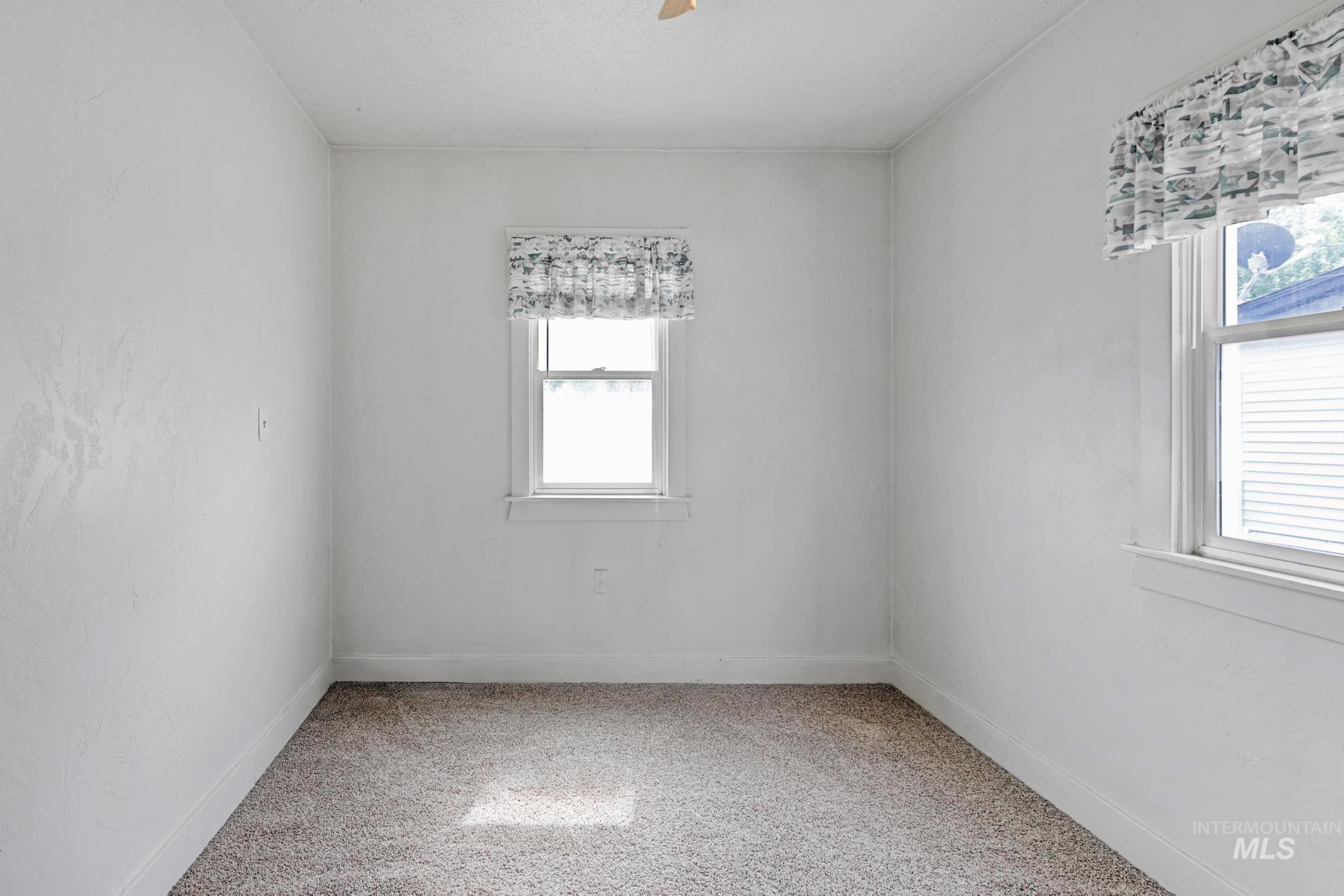1501 Hansen Ave, Burley, Idaho 83318, 2 Bedrooms, 1 Bathroom, Residential For Sale, Price $220,000,MLS 98991990