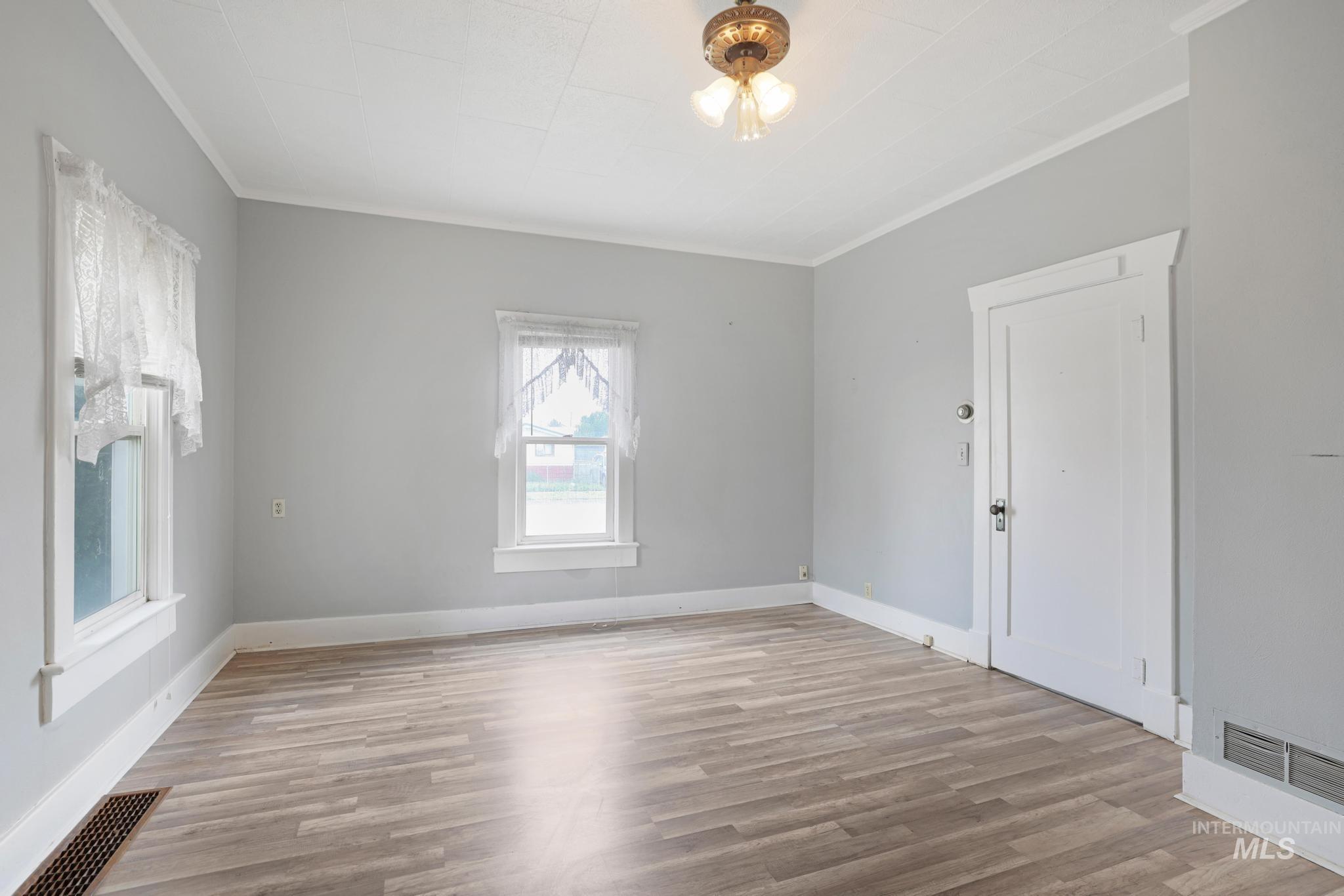 1501 Hansen Ave, Burley, Idaho 83318, 2 Bedrooms, 1 Bathroom, Residential For Sale, Price $220,000,MLS 98991990