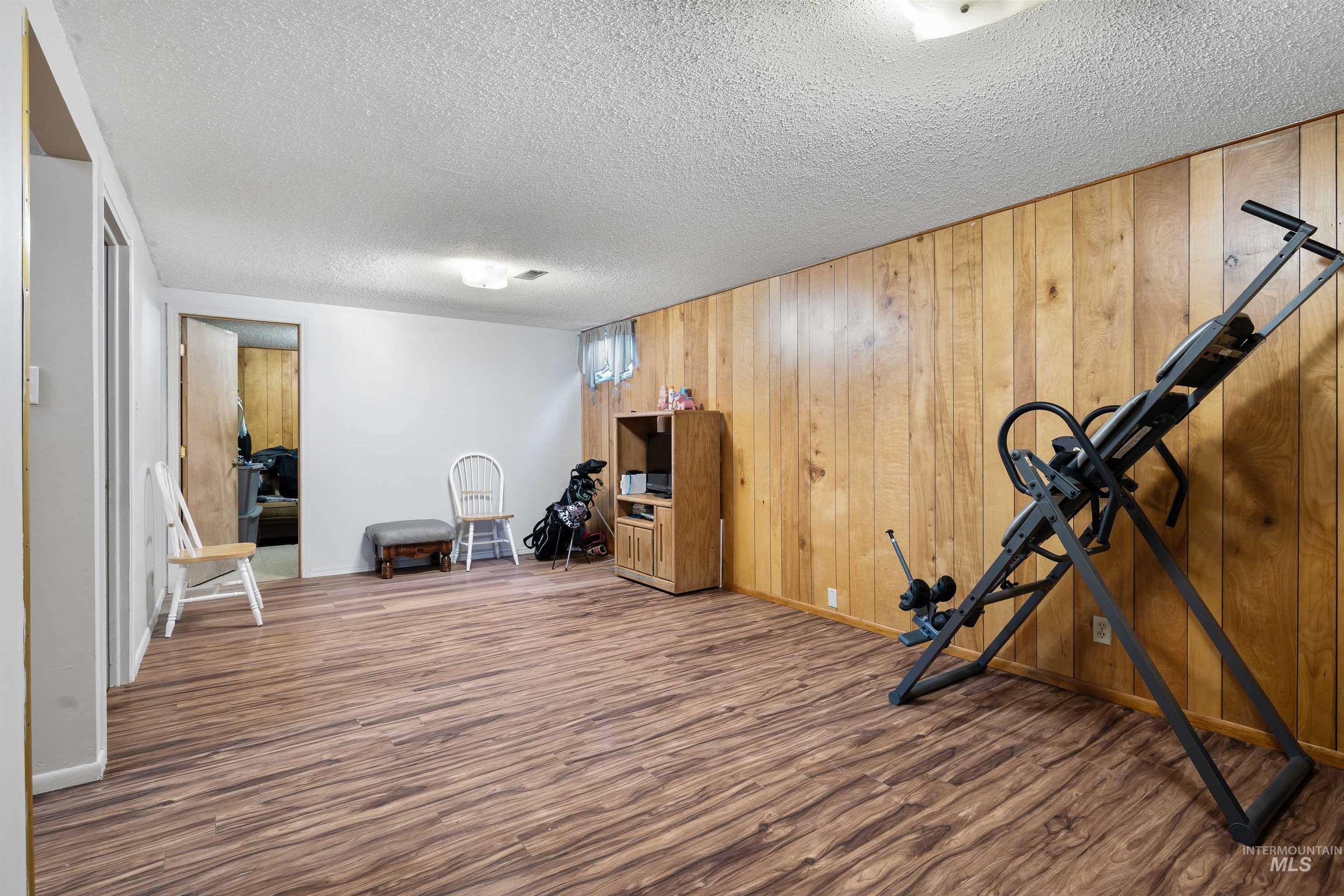 2158 Sherry Ln, Twin Falls, Idaho 83301, 6 Bedrooms, 3 Bathrooms, Residential For Sale, Price $390,000,MLS 98991991