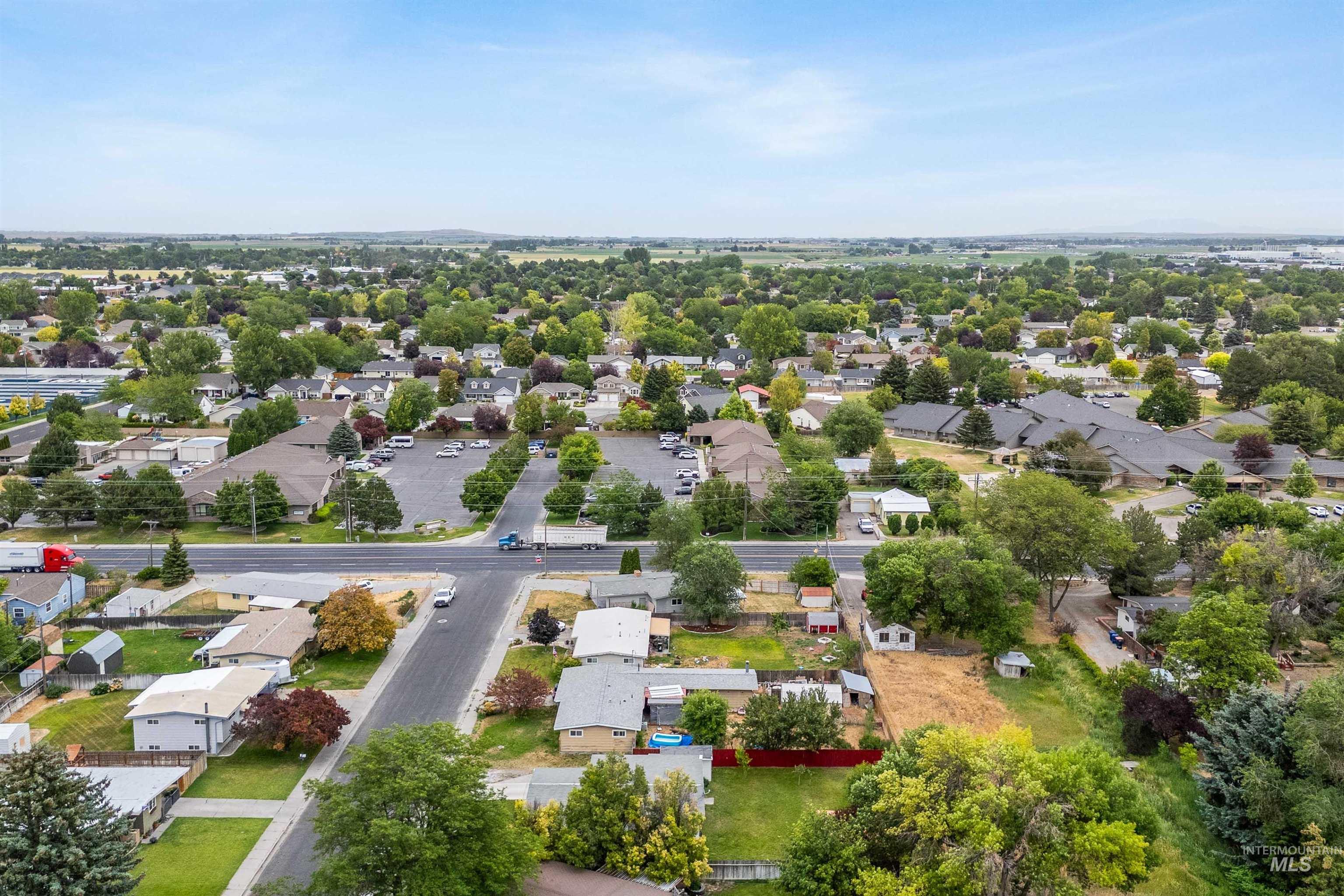 2158 Sherry Ln, Twin Falls, Idaho 83301, 6 Bedrooms, 3 Bathrooms, Residential For Sale, Price $390,000,MLS 98991991