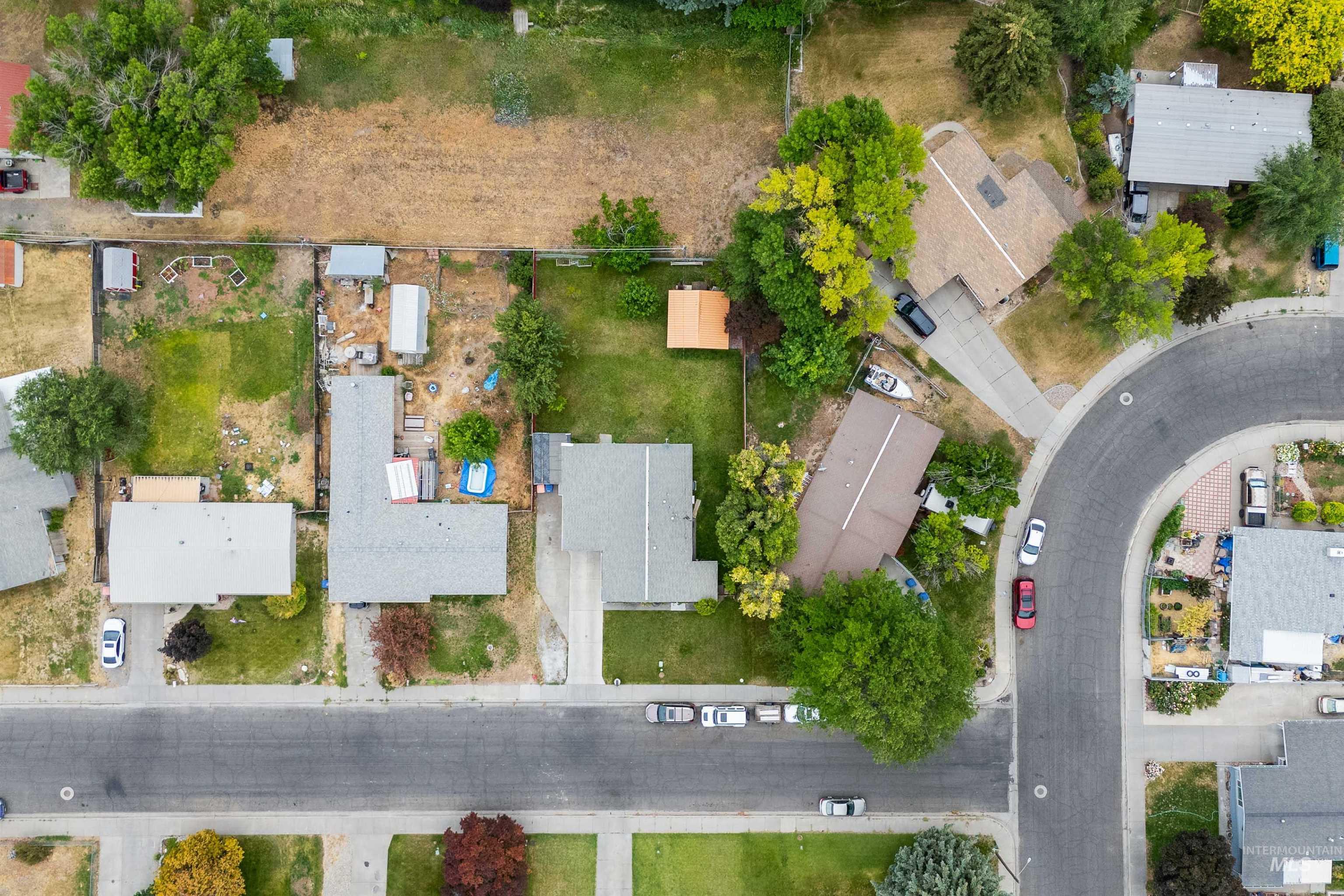 2158 Sherry Ln, Twin Falls, Idaho 83301, 6 Bedrooms, 3 Bathrooms, Residential For Sale, Price $390,000,MLS 98991991