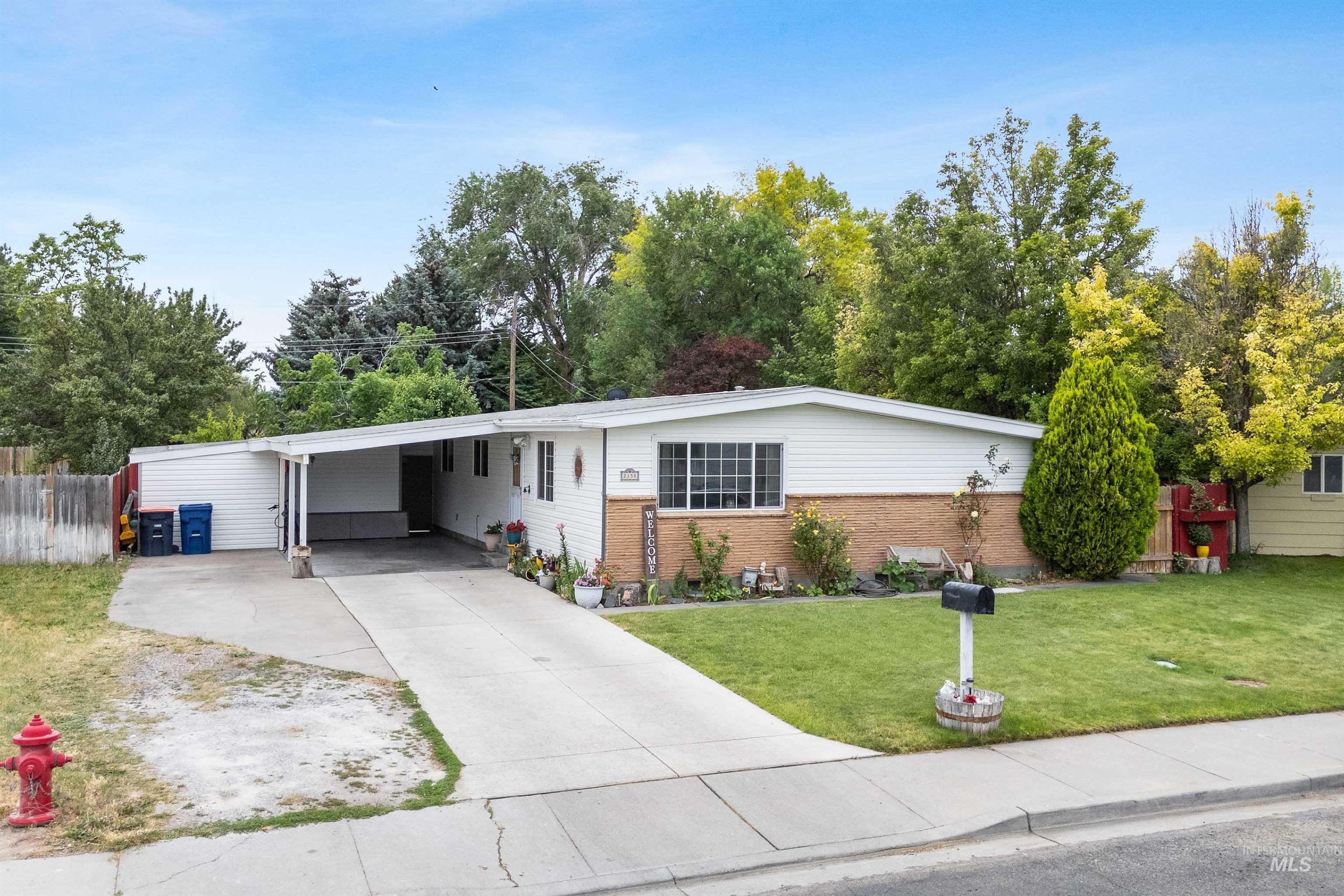 2158 Sherry Ln, Twin Falls, Idaho 83301, 6 Bedrooms, 3 Bathrooms, Residential For Sale, Price $390,000,MLS 98991991