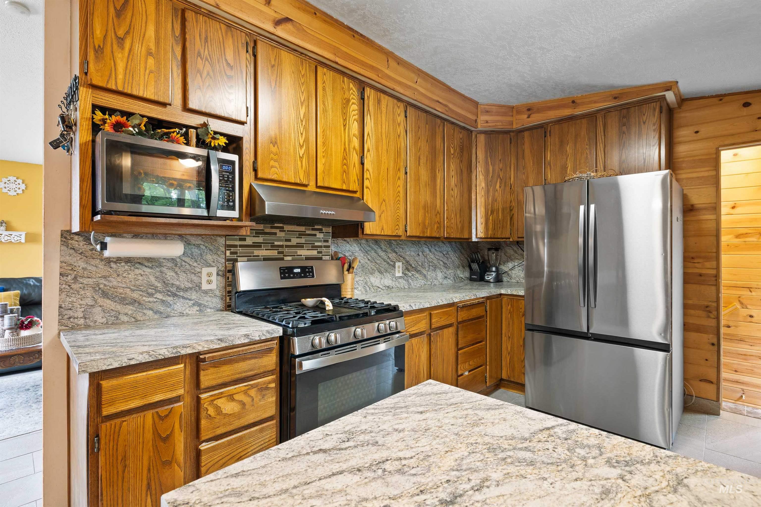 2158 Sherry Ln, Twin Falls, Idaho 83301, 6 Bedrooms, 3 Bathrooms, Residential For Sale, Price $390,000,MLS 98991991