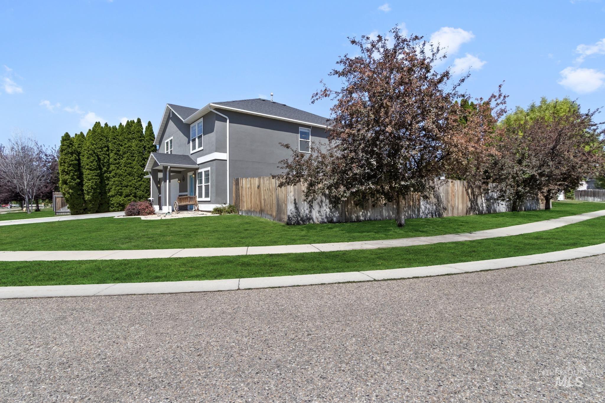 8056 E McKenzre St, Nampa, Idaho 83687, 4 Bedrooms, 2.5 Bathrooms, Residential For Sale, Price $524,000, 98991992