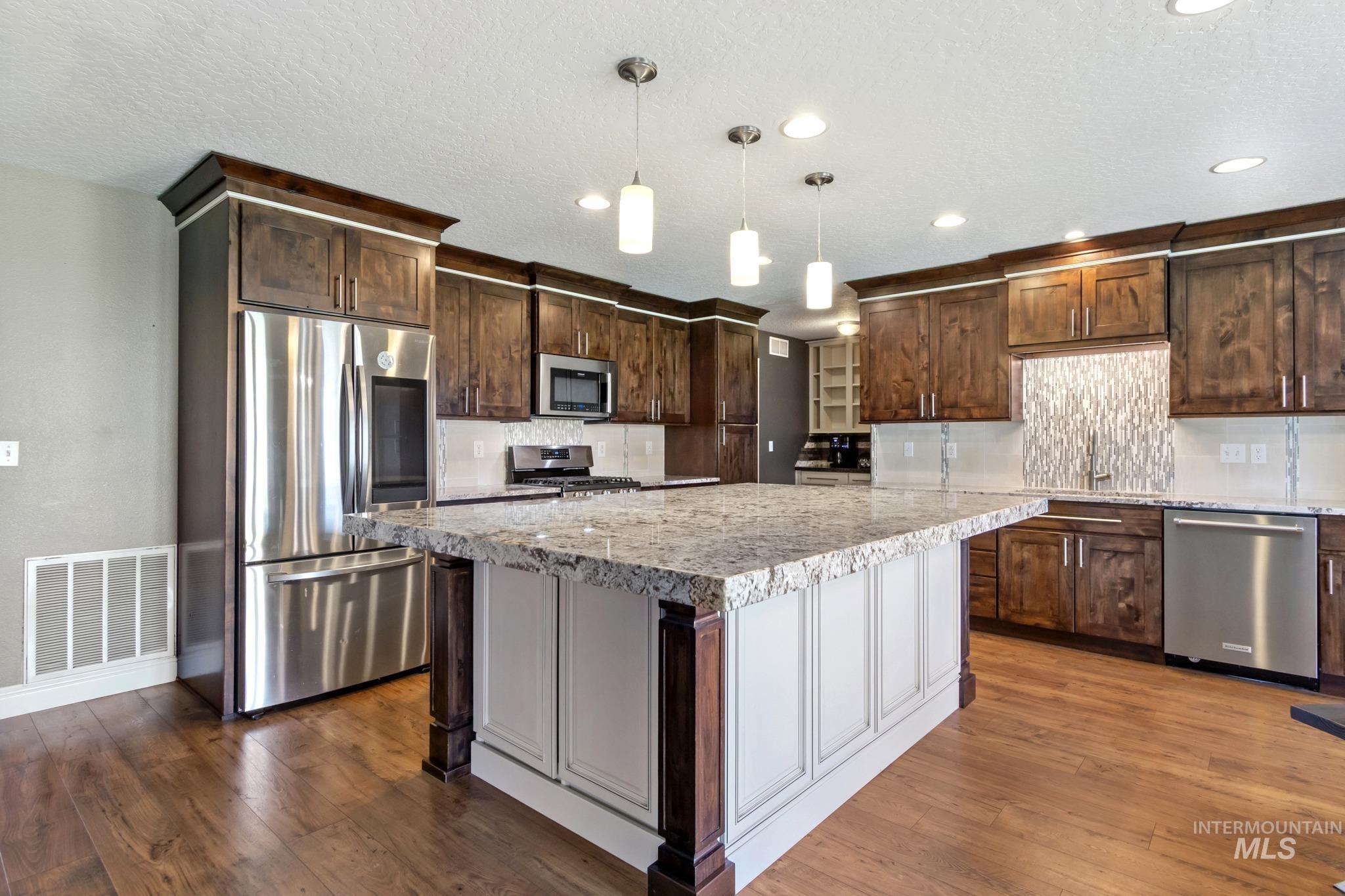 8056 E McKenzre St, Nampa, Idaho 83687, 4 Bedrooms, 2.5 Bathrooms, Residential For Sale, Price $524,000, 98991992
